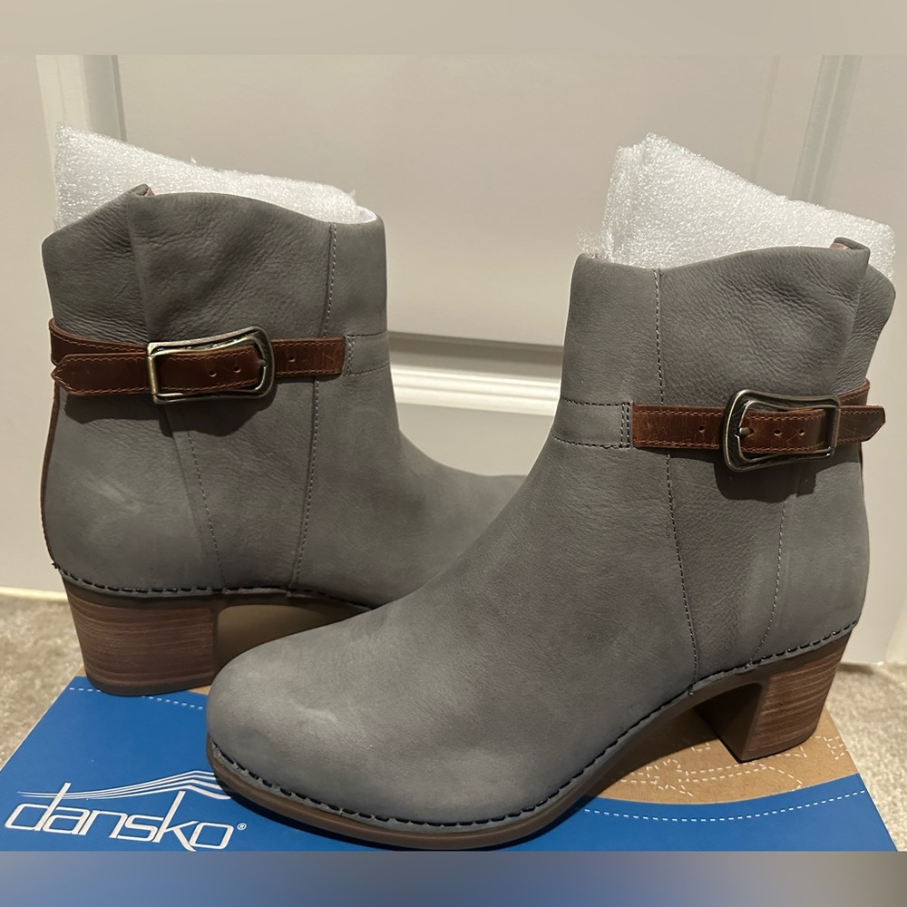Brand New in Box Dansko Grey Nubuck Boots, Size 41